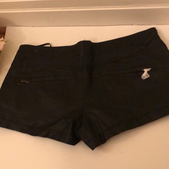 Free people vegan leather black shorts M - Picture 3 of 4